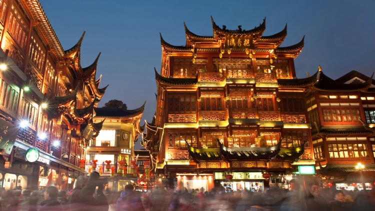 12. Experience Lantern Festival at Yuyuan Gardens