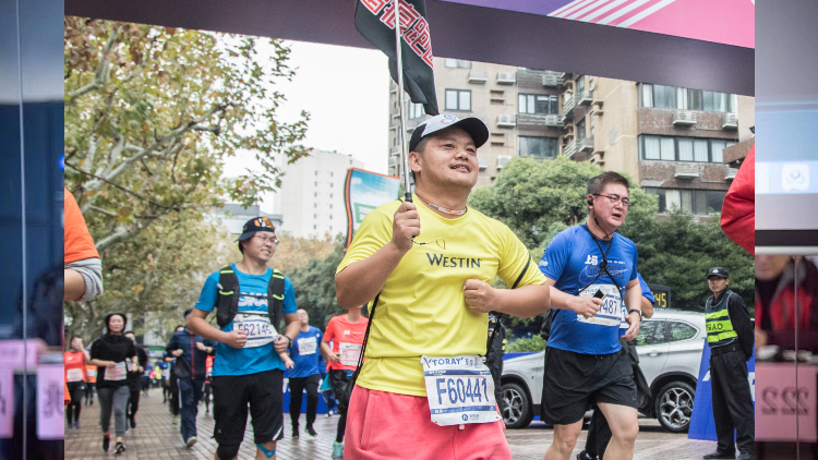 Long Guo Liu Heng: Deaf Runners