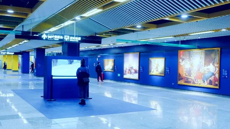 There’s a Prado Museum pop-up in this Shanghai metro station